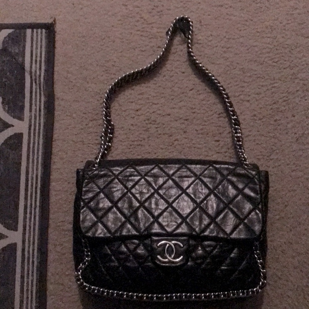 Chanel chain bag